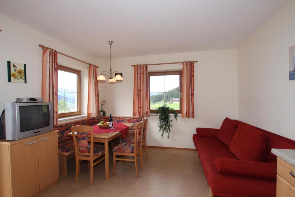 Bauernhof Hundbichl Villa Brixen im Thale Rum bild