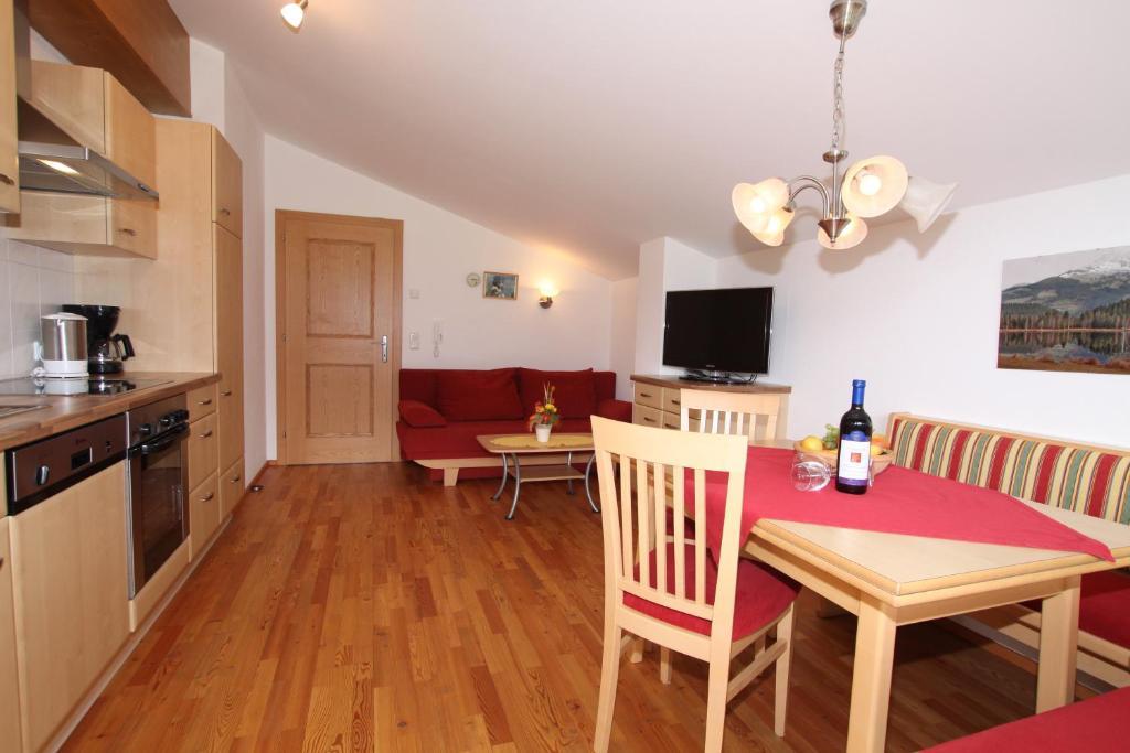 Bauernhof Hundbichl Villa Brixen im Thale Rum bild